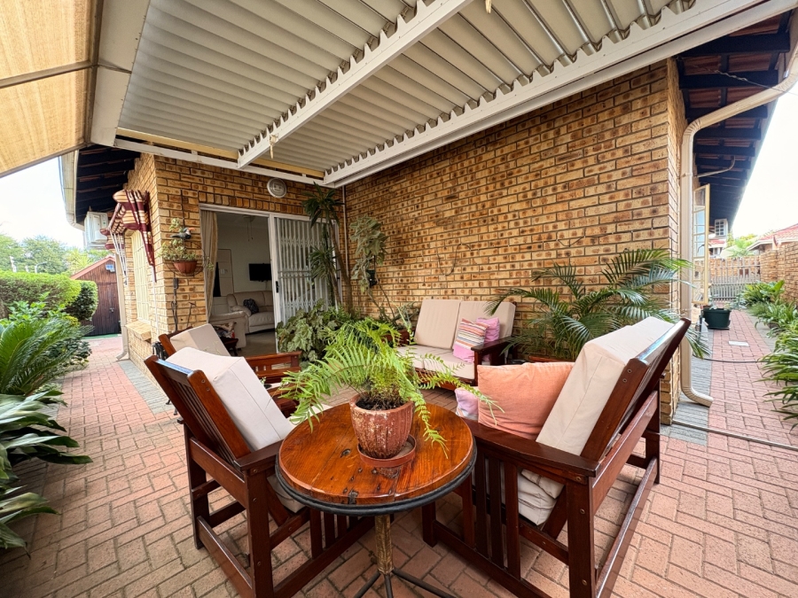 3 Bedroom Property for Sale in Flimieda North West